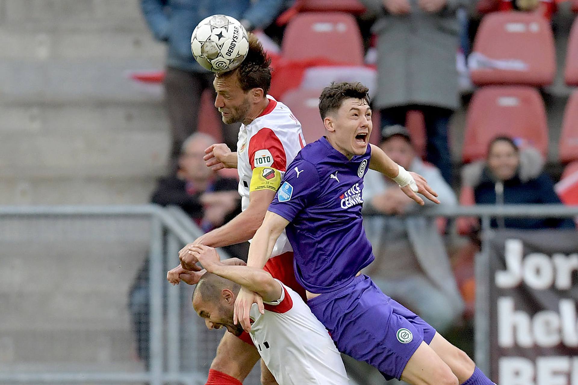 在整个比赛 在整个比赛